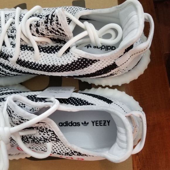 Yeezy Boost 350 V2 "Zebra" Size 12 - Picture 4 of 7
